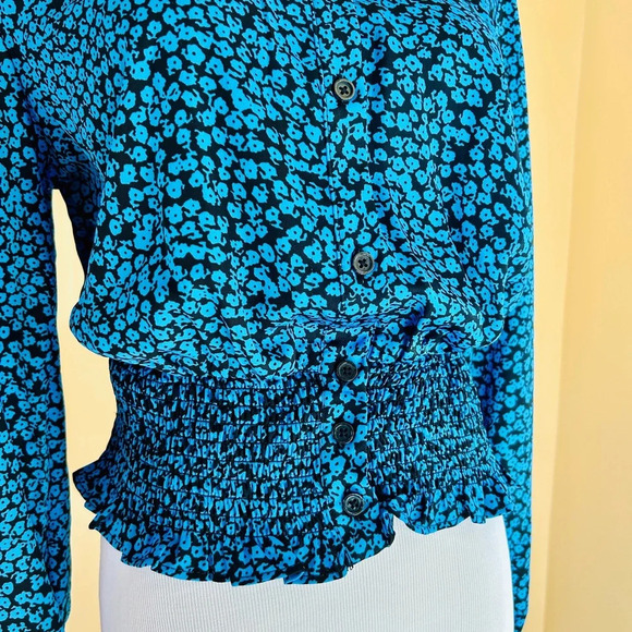 Who What Wear Blue Flower Darling Ditsy Blouse Women’s Size Small - Picture 5 of 10